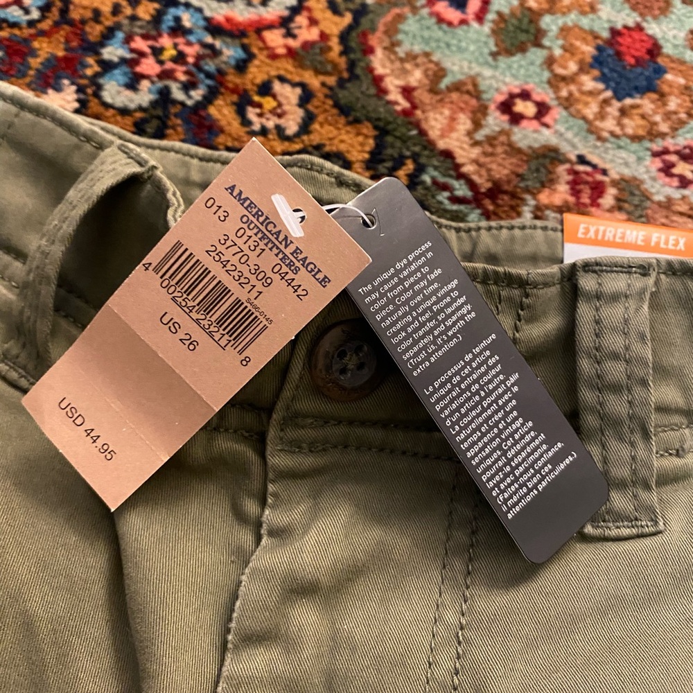 NWT American Eagle Cargo Shorts Size 26 Olive - Picture 3 of 8